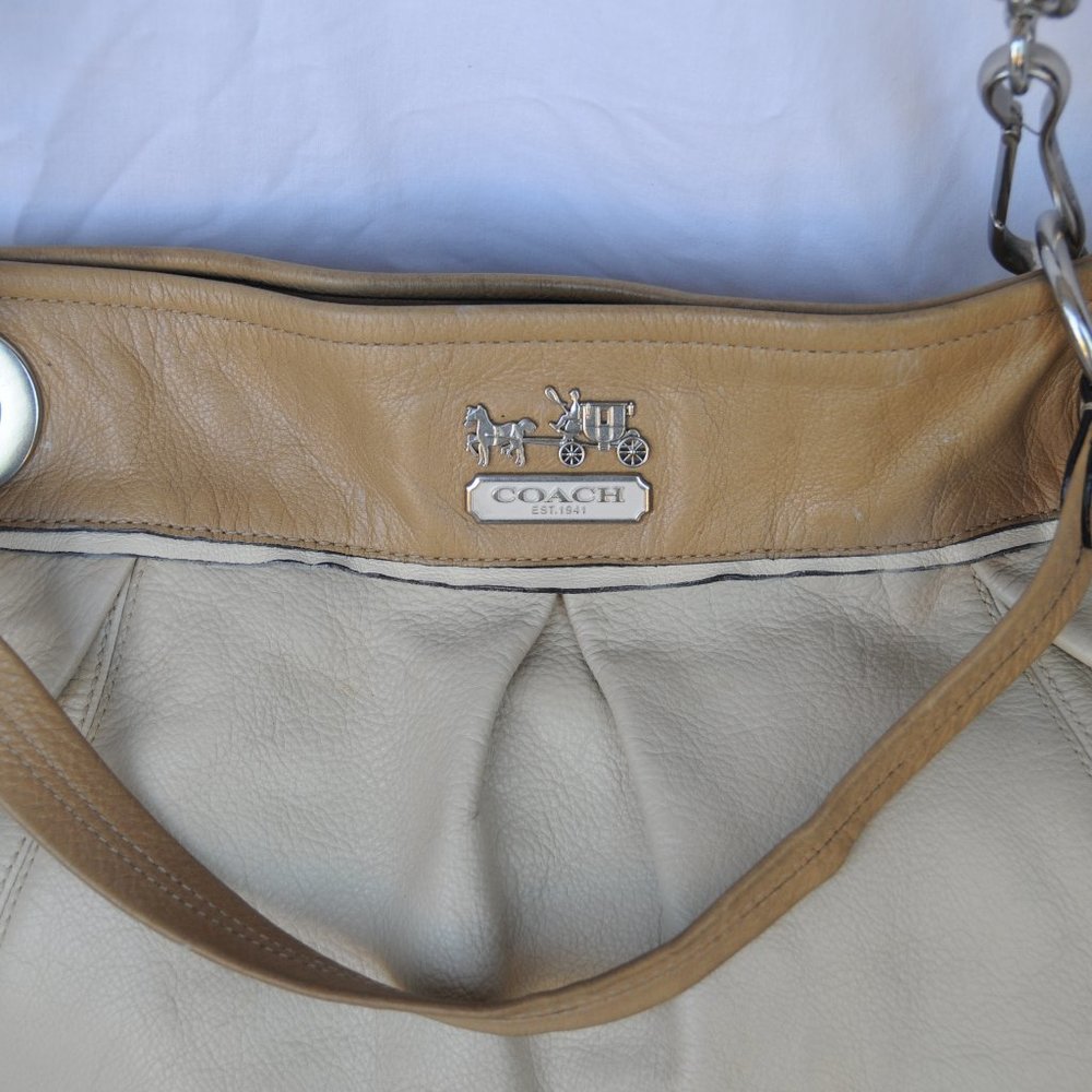 Genuine Coach Leather shoulder Purse